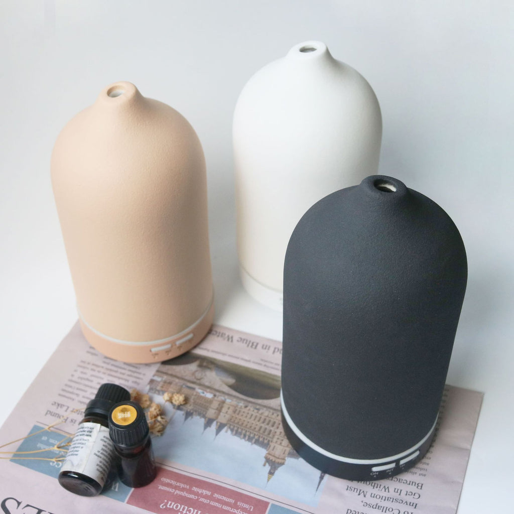 Where Fine Art Meets Fragrance: The Timeless Ceramic Diffuser.