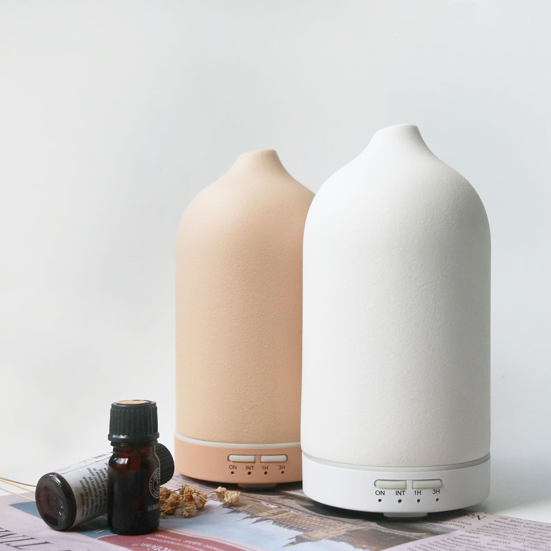Where Fine Art Meets Fragrance: The Timeless Ceramic Diffuser.
